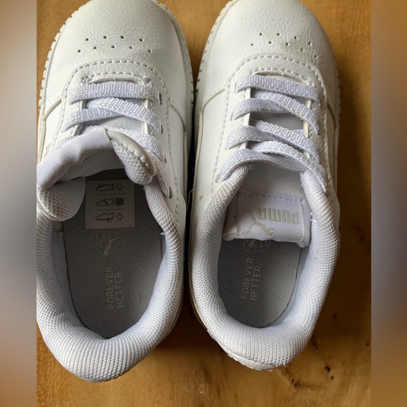 Puma Kids White Sneakers (7 Toddler) - Picture 9 of 13